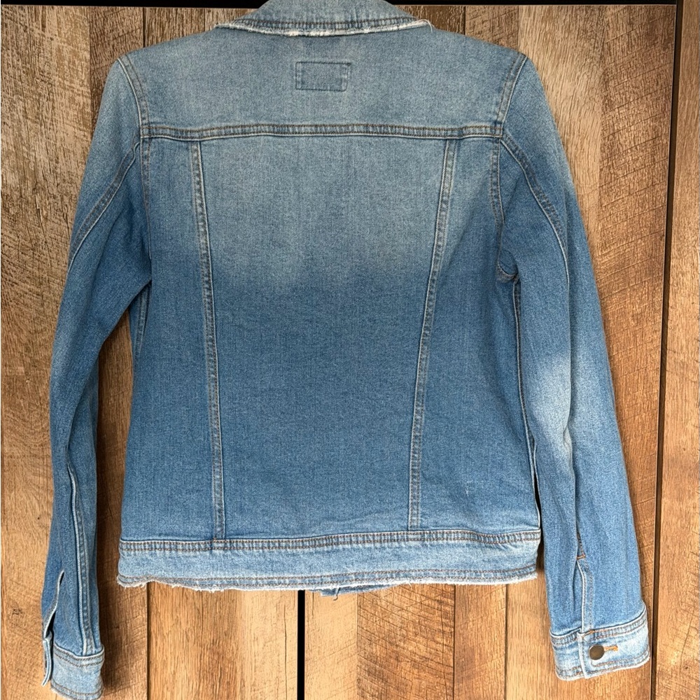 Universal Thread Classic Medium Blue Denim Jacket Size Small - Picture 7 of 12